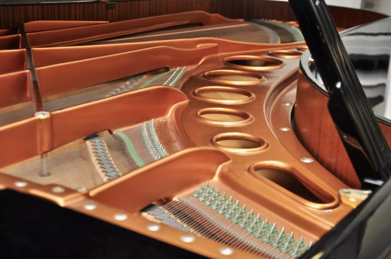 Chọn Mua Piano Điện Có 'Graded Hammer Standard' (GHS) Action: Đánh Giá Chi Tiết