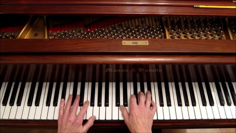 Đàn piano chất lượng cao