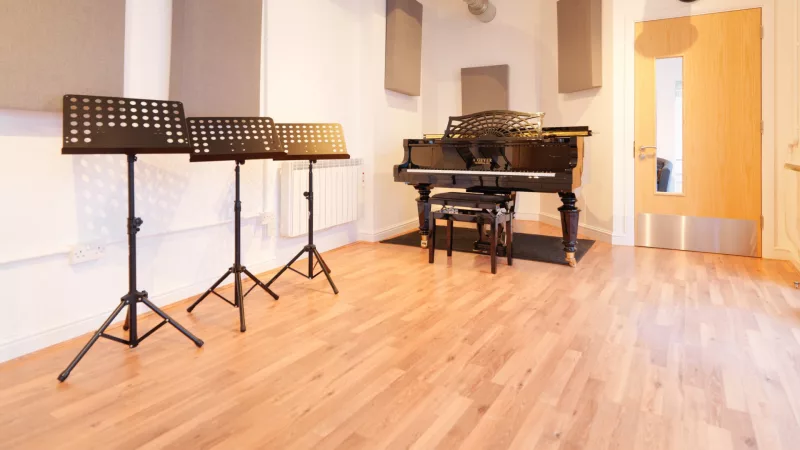 Đàn piano chất lượng cao